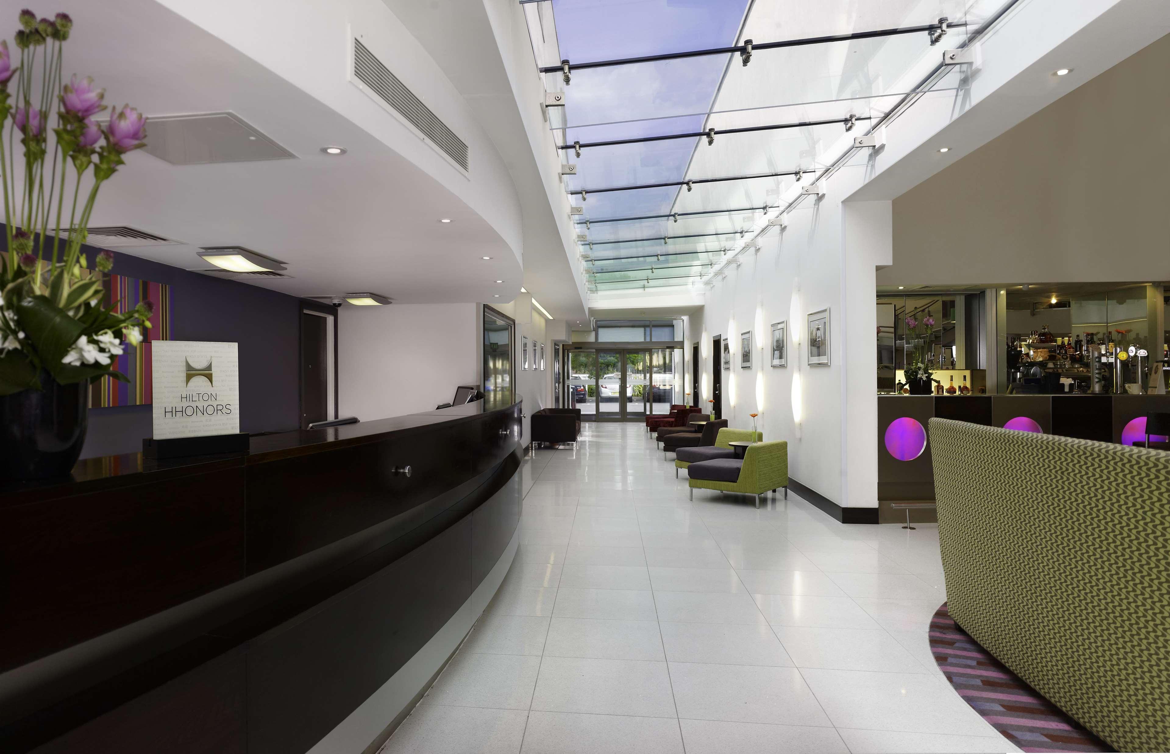 Отель Doubletree By Hilton London Heathrow Airport Хитроу Интерьер фото